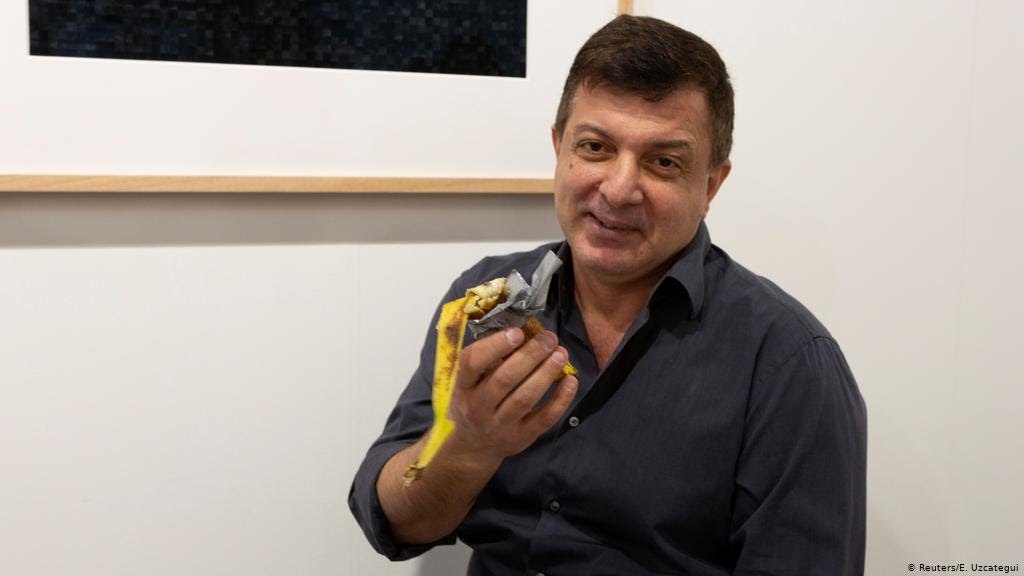 【】1300万円のバナナを食べちゃった！ 現代美術展の出展作品をパーフォーマーアーティストがぱく！