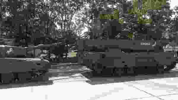 北恵庭駐屯地創立記念行事2019年 90式戦車回収車による戦車回収作業展示（第2回目）
