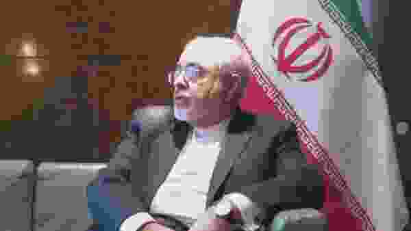 制裁完全解除が条件 イラン・ザリフ外相と単独会見